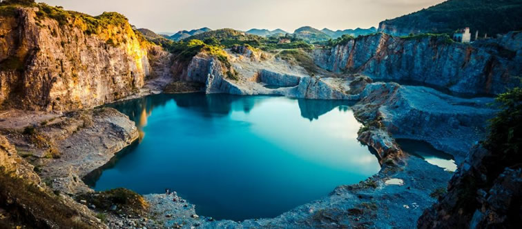 KHYDϵ��ú�V�Îrʯ��@�@�^�@�U